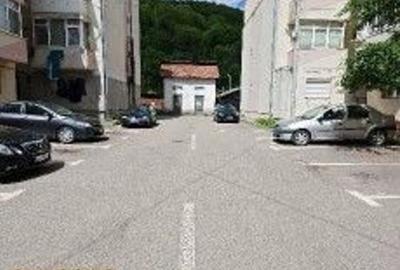 Apartament cu 4 camere decomandat în Central - 2