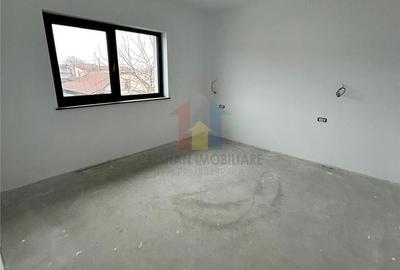 Casă cu 4 camere cu Canalizare în Radu Negru - 13