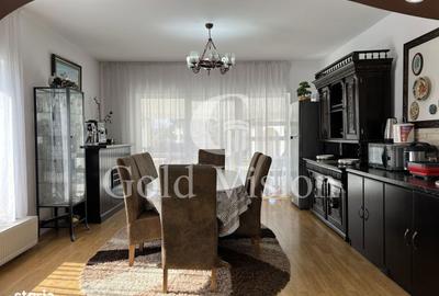 Casă cu 7 camere cu Teren 2000 Mp în Central - 11