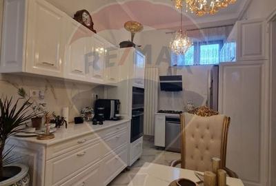 Apartament spatios la curte 2 dormitoare Salonta str. Republicii - 4