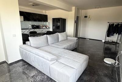 Apartament cu 3 camere decomandat în Vărsătura - 1