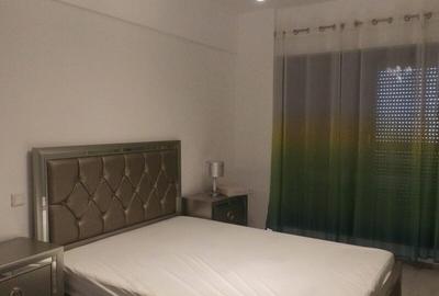 Apartament cu 2 camere decomandat în Apărătorii Patriei