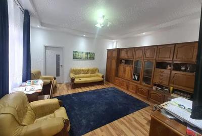 Apartament cu 3 camere la cateva minute de Colegiu Banatean - 1