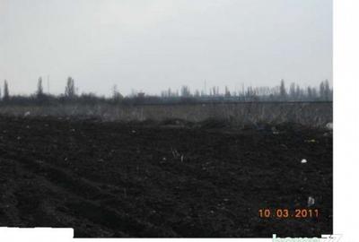 Teren de 18700 mp, în Central