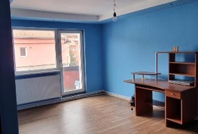 Apartament cu 5 camere decomandat, mobilat în Central - 4