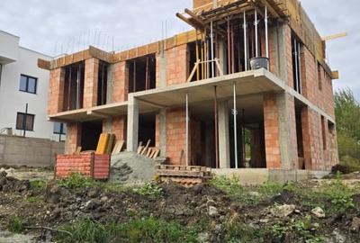 Casa moderna cu piscina suspendata, vedere panoramica in Cisnadioara. - 6