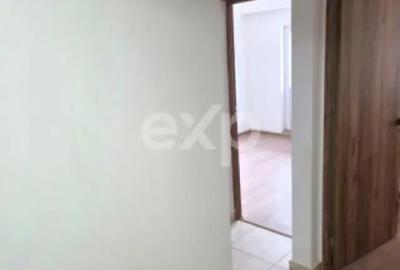 Apartament cu 3 camere decomandat în Eremia - 2