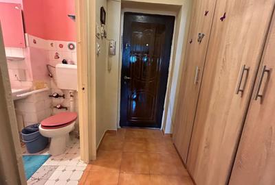 Garsoniera Titan Bloc 1978 Reabilitat 32 Mp Gata De Renovare 8 Min Metrou - 8