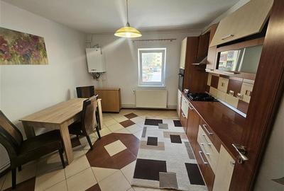 Apartament cu 2 camere decomandat în Micro IV - 8