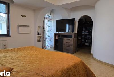 Casă cu 5 camere cu Teren 900 Mp în Zăvoi - 9
