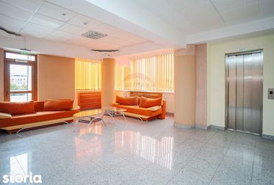 Spațiu comercial, de 1,855 mp, în Central - 3