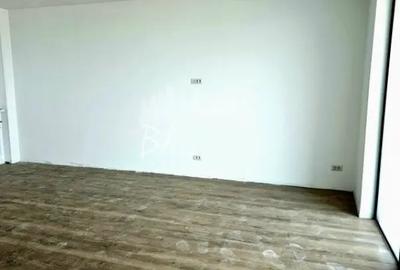 Apartament cu 3 camere decomandat în Mamaia