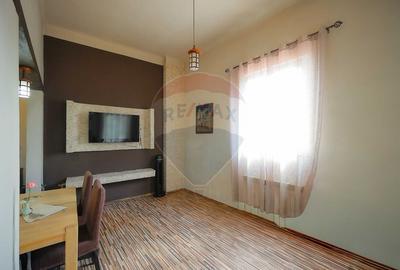 Casa / Vila cu 4 camere de vanzare Ultracentral Str. Louis Pasteur - 35
