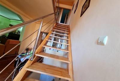 Pe incantare florala, casa cu 5 camere, curte individuala - Central, Brasov - 60