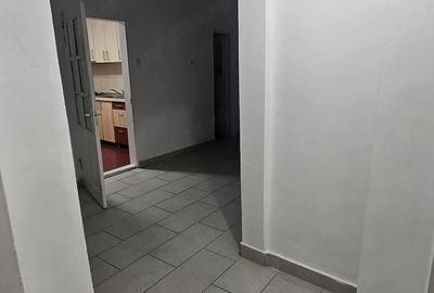Apartament cu 3 camere decomandat în Central - 3