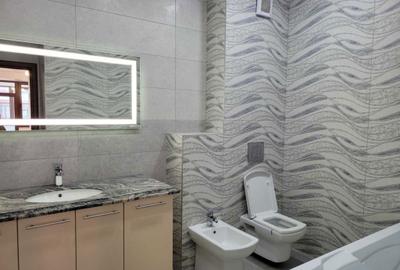 Apartament cu 3 camere decomandat în Tractorul - 4