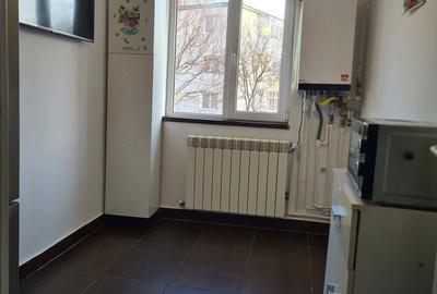 Apartament cu 4 camere semidecomandat în Inel II - 2