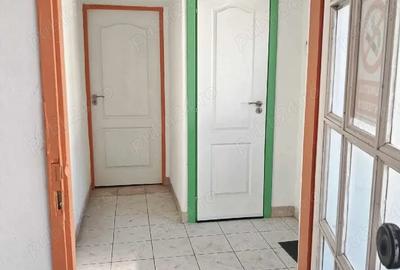 Spațiu comercial, de 80 mp, în 7 Noiembrie - 1