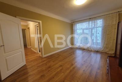 Apartament 2 camere decomandat etaj 1 zona Negoiu bloc de caramida - 1