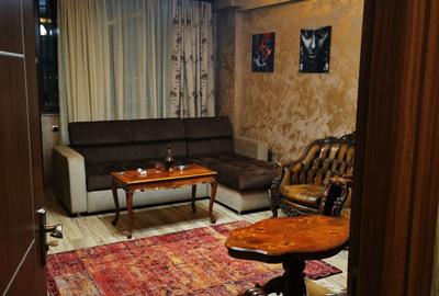 Apartament cu 2 camere decomandat în Tractorul