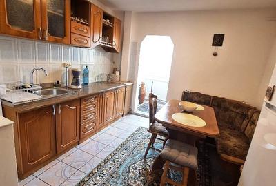 Apartament cu 2 camere decomandat, mobilat în Tractorul - 6