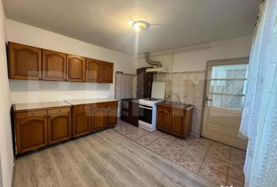 Casă cu 3 camere cu Teren 1046 Mp în Central - 12