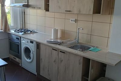 Apartament cu 2 camere semidecomandat în Progresul - 2