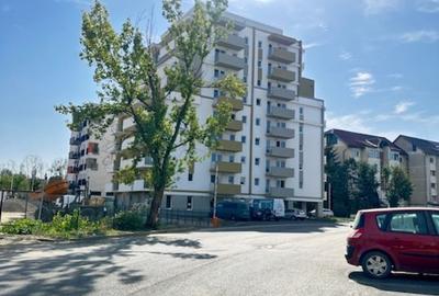 Apartament cu 2 camere decomandat în Republicii