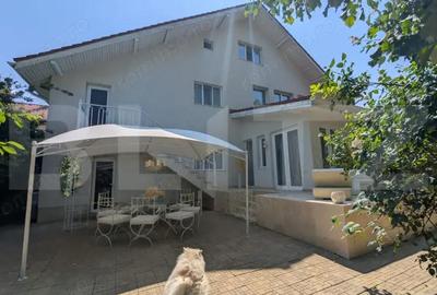 Casă cu 15 camere cu Teren 2000 Mp în Micro 6 - 18