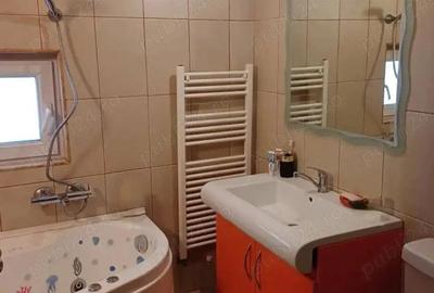 Casă cu 5 camere cu Teren 1000 Mp în Central - 4