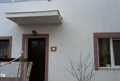 Casă cu 3 camere cu Teren 44 Mp în Central - 8