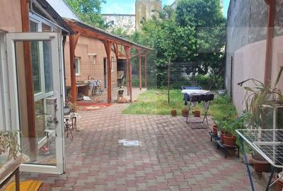 Casă cu 4 camere cu Teren 350 Mp în Central - 9