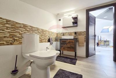 Casa, 4 dormitoare, pod amenajat, gradina, zona Vivo - 16