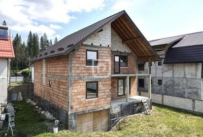 Casa rosu+ in Gura Humorului | Bucovina - 2