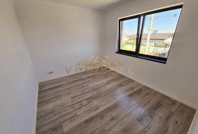 De vanzare casa 4 camere in comuna Berceni - 16