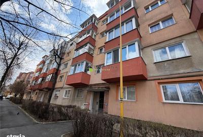 Apartament cu 2 camere decomandat în Scriitorilor