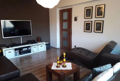 Apartament cu 2 camere decomandat în Central - 1