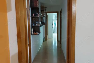 Vand apartament apartament cu trei camere in Slobozia - 9