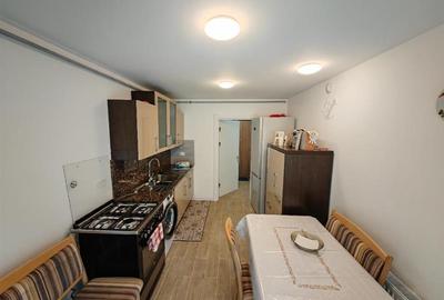 Apartament cu 3 camere decomandat, mobilat în Răcădău - 21