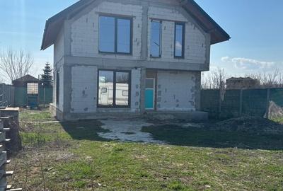 Casă cu 3 camere cu Teren 500 Mp în Roșu - 5