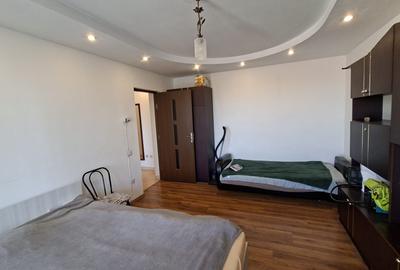 Garsonieră decomandată, mobilată în 7 Noiembrie - 2