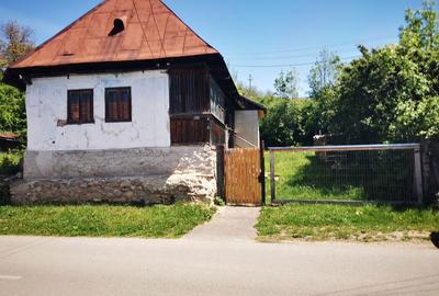 Casă în Izvoru Crișului - 1