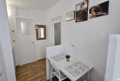 Garsonieră decomandată în Central - 1