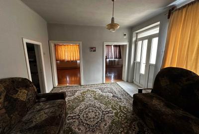 Casă cu 4 camere în Pericei - 1