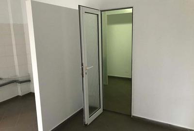 Spațiu comercial, de 80 mp, în Central - 2