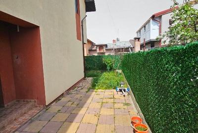 Duplex cu 4 camere cu Canalizare în Central - 9