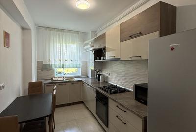 Apartament cu 2 camere decomandat în Tractorul - 1