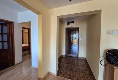 Apartament cu 3 camere decomandat, mobilat în Casa de Cultură - 28