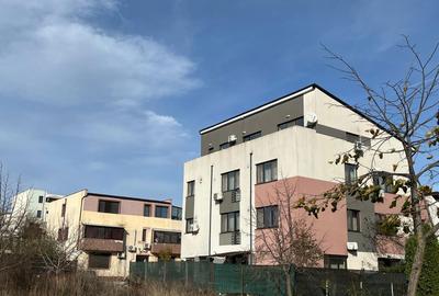 Apartament cu 3 camere decomandat în Palazu Mare - 2