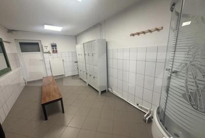 Spațiu comercial, de 220 mp, în Central - 3